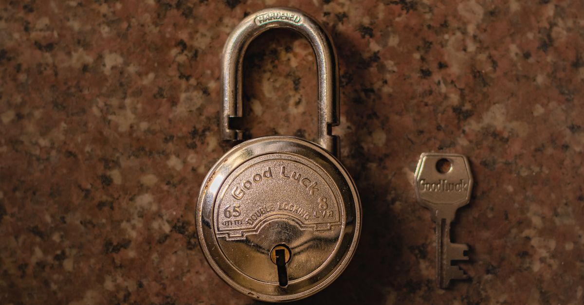 How Much Does a Locksmith Cost to Unlock a House in Johnson County? — Johnson County Locksmiths