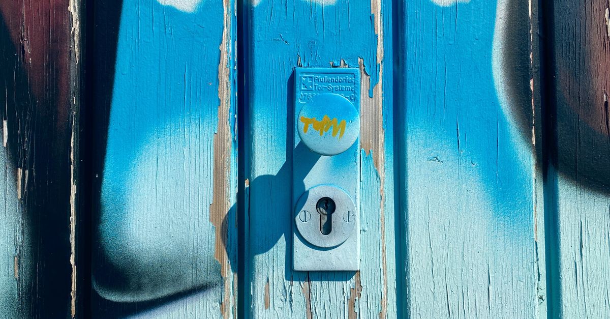 deadbolt installation — Johnson County Locksmiths