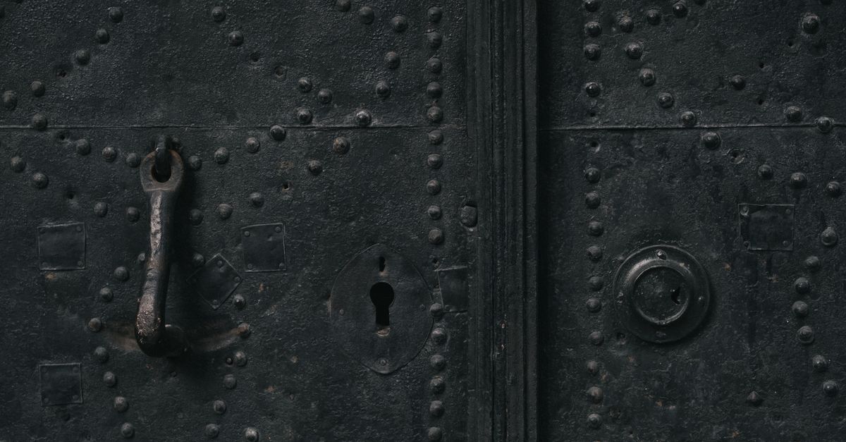 deadbolt installation — Johnson County Locksmiths