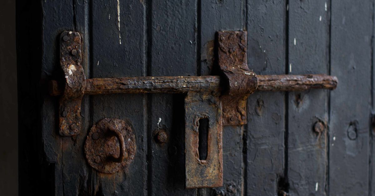 deadbolt installation — Johnson County Locksmiths